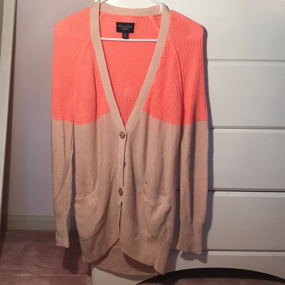 Button down sweater American eagle great condition